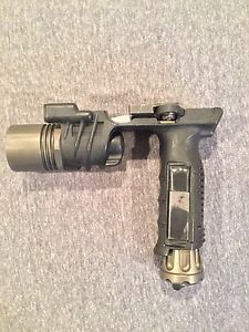 Surefire M900 Vertical Foregrip Light