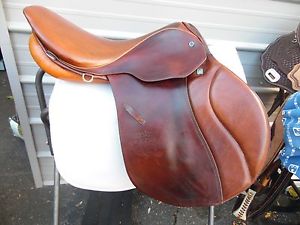 Stubben Siegfried cs 18" seat 32 tree close contact english saddle