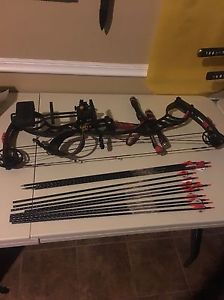 HOYT FAKTOR 34 Black Ready to Hunt or 3D   27.5 DL Right hand 50-60lbs