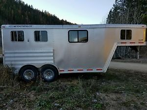 2007 Aluminum Featherlite Horse trailer