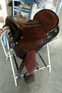 Synergist Custom Saddle 16"