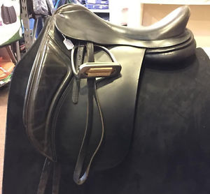 USED Balance Dressage Saddle - Black - 18.0" XWide