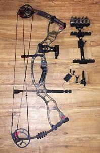 NEW HOYT VECTOR 32 COMPOUND 60-70# 28.5" CAMO + SIGHT, PRO-DROP, QUIVER & CASE