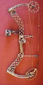 MatthewsCreed bowlost camo 65lbs draw weight 29"draw length with sight and rest
