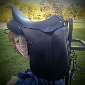 Schleese Wave dressage saddle