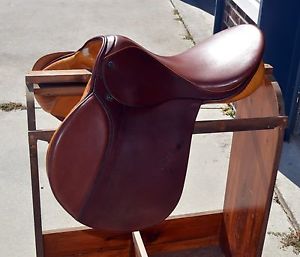 Stubben Siegfried 17 1/2 wide tree saddle