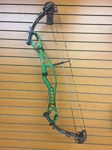 Hoyt Podium X 40 RH Competition Compound Bow 29", 60# GTx Cams