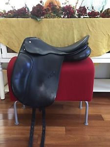Passier Relevant Dressage Saddle - Size: 17" - Black - Freedom Panels Used