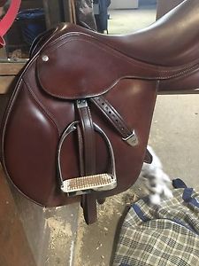 15.5 Bates Jump Saddle