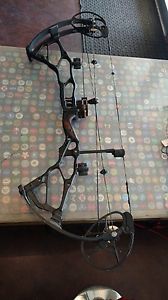 Bowtech BTX 31 Compound Bow (Black)