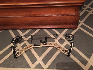 Mathews Creed R/H 26" 60 LB.