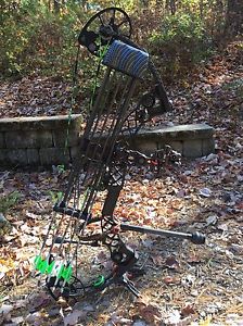 Mathews Chill R - NEW Custom 65-75 lb Limbs, New cams/strings/cables, Tight Spot