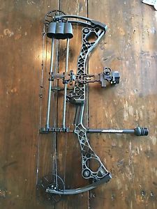 Mathews No Cam HTR Stone Gray Compound Bow RH 27.5''