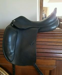 Trial Available VGC Amerigo Dressage Saddle 17.5