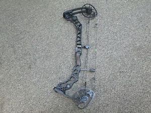 Mathews Halon 5 Right Handed 29" 60-70 LB Bow