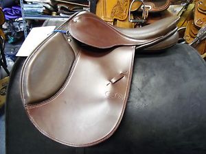 Courbette Alpina  Close Contact Saddle 16.5"