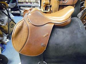 Pessoa A/O AMS and XCH™ - MODIFIED TRIANGLE KNEE ROLL 17" corto panel