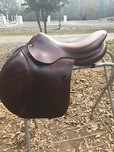 Antares Jumping Saddle