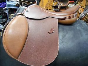 HDR  Pro  Quarter Horse close contact Saddle -  18" wide - made in Argentina