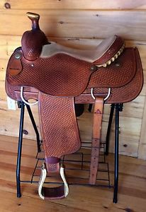 Excellent Condition DALE MARTIN ROPE SADDLE 16IN