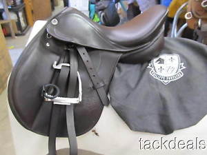 Fontaine Junior English Close Contact Saddle 16" MW Lightly Used w/Fittings