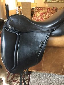 Paul Selvey Superior Saddlery Dressage Saddle