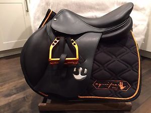 2015 Bruno Delgrange Black Virtuose Saddle 17.5/18 Inch