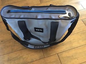 Yeti Hopper 30 Gray Tahoe Blue with Bottle Opener