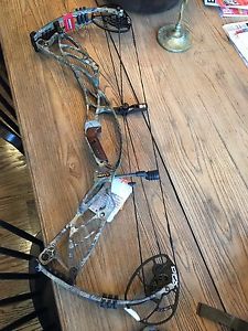 Hoyt Defiant Turbo RH 60 Pound 28-30" RealTree Xtra