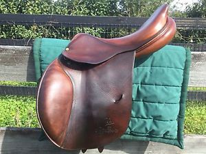 Bruno Delgrange PJ 17" English Jumping Saddle