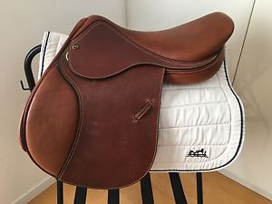 Richard Castelow Close Contact Jumping Saddle  Medium Wide -Dream to ride in!!
