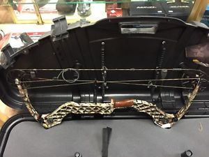 Mathews Heli M