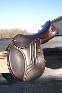 SCHLEESE JETE JUMPING SADDLE 17.5" DARK BROWN USED A FEW TIMES MADE IN CANADA