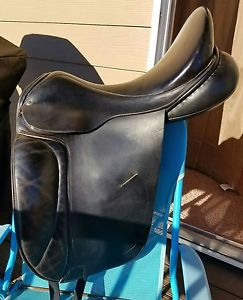 18" MW Custom Saddlery Advantage Dressage Saddle