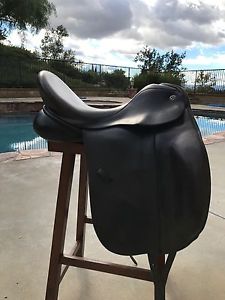 Trilogy 18" Wide Amadeo Elite Dressage Saddle