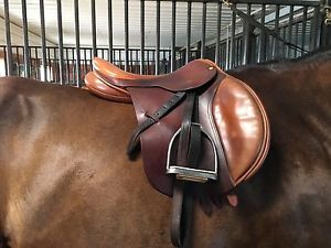 Black Country Close Contact Saddle