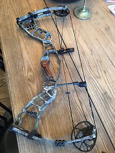 Hoyt Nitrum 30 RH 60# 28.5" Realtree Xtra