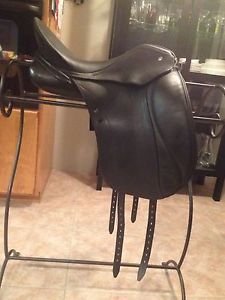 Schleese Derby Dressage Saddle -17.5