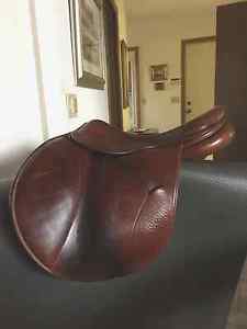 Antares jumping saddle