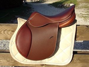 New 2016 Antares Luxury French Close Contact Jumping Saddle Brown 17.5"