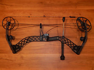 Mathews Creed XS Tactical RH 70Lb DW Many Draw Lengths Nice Accessories