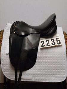 HDR Luxus 17.5" WIDE Tree Dressage Saddle **Great Deal***