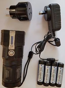 NiteCore - TinyMonster TM26 - Aufladbar - mit 4.000 Lumen neues Model