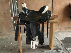 western saddle, Wade, 16 inch seat, Wide gullet, short skirt, Roping