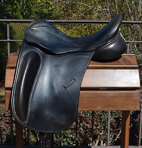 County Perfection Dressage Saddle – 17.5 M **** 7 Day Trial Offered ****