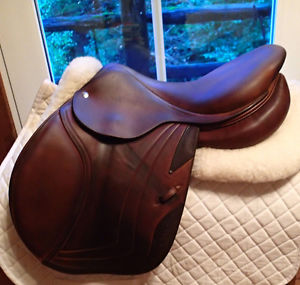 17" CWD Saddle - Full Buffalo - SE01 - 2L Flaps - 2011 - 4.5" dot to dot