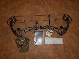 New Bowtech Prodigy  50-60#  25-30 1/2" draw right hand Kryptek Typhon
