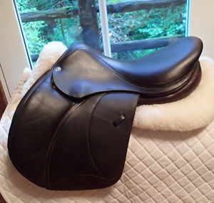 17" Voltaire Palm Beach Saddle - Full Calfskin - 2012 - 2 Flaps - 4.75"