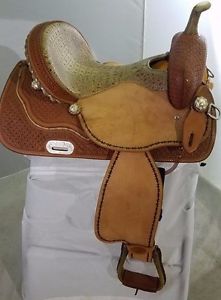 Double C Western Saddle, size: 15", Chestnut with Honey Gator Seat