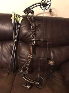 Mathews HTR No Cam 70# Limbs Mod. Cams, Axion Pulse Rest, Mathews Quiver